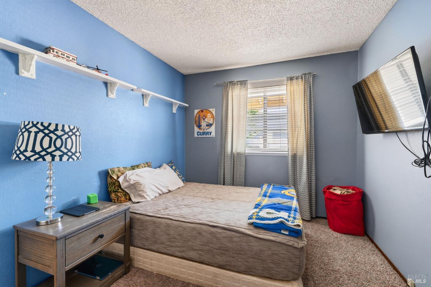 849 Falcon Way Healdsburg CA 95448