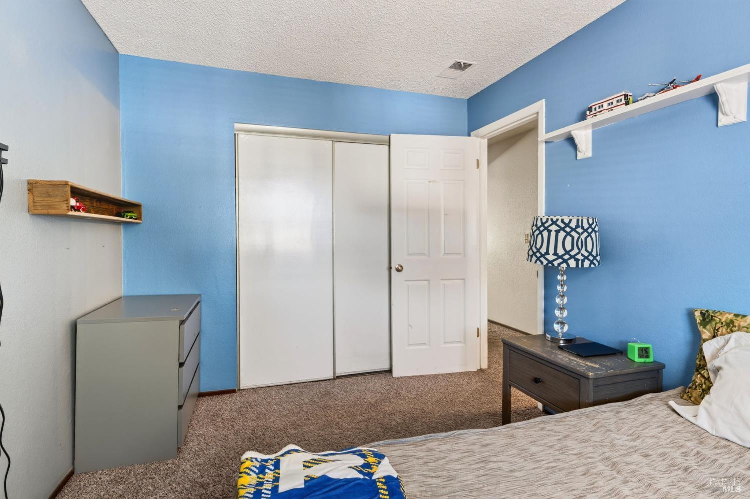849 Falcon Way Healdsburg CA 95448