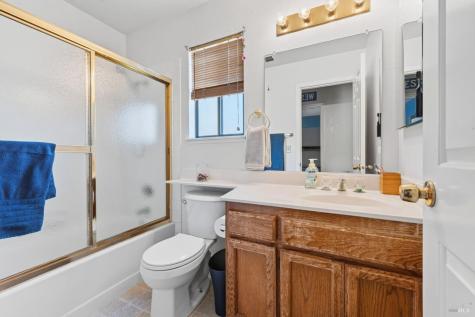849 Falcon Way Healdsburg CA 95448