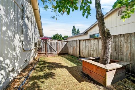 849 Falcon Way Healdsburg CA 95448
