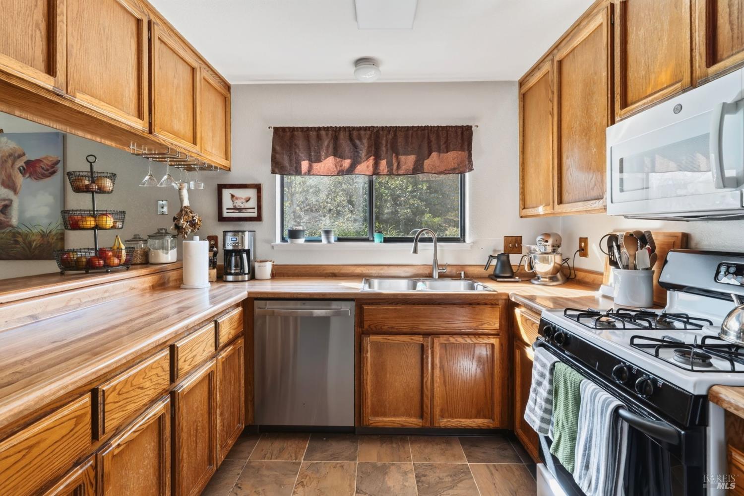 849 Falcon Way Healdsburg CA 95448