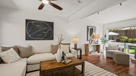 415 Sunset Parkway Novato CA 94947