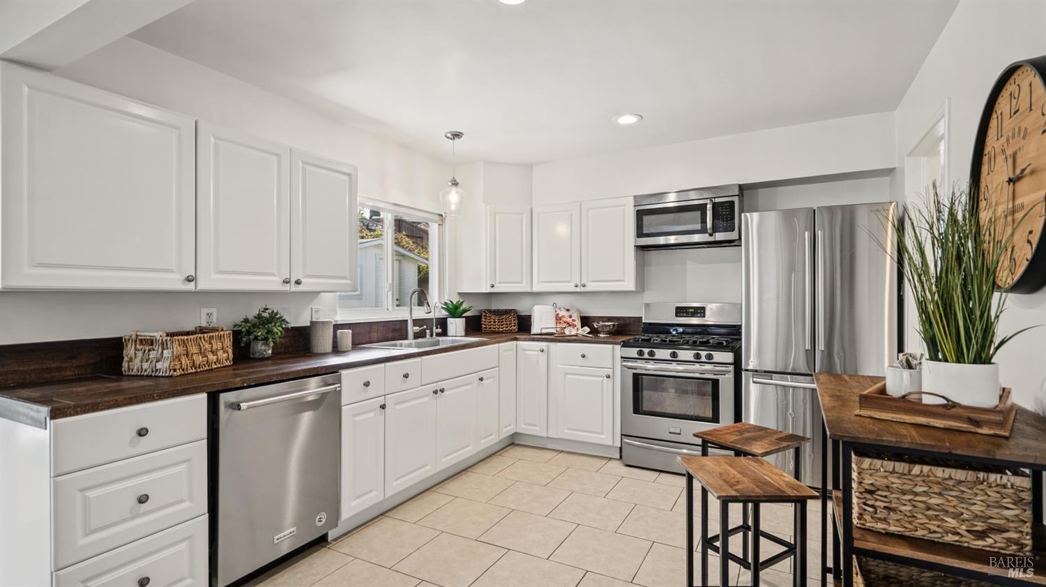 415 Sunset Parkway Novato CA 94947