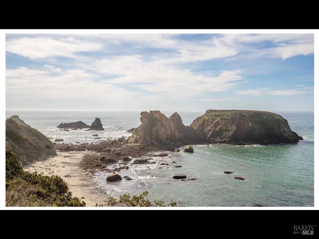 46801 Iversen Drive Gualala CA 95445
