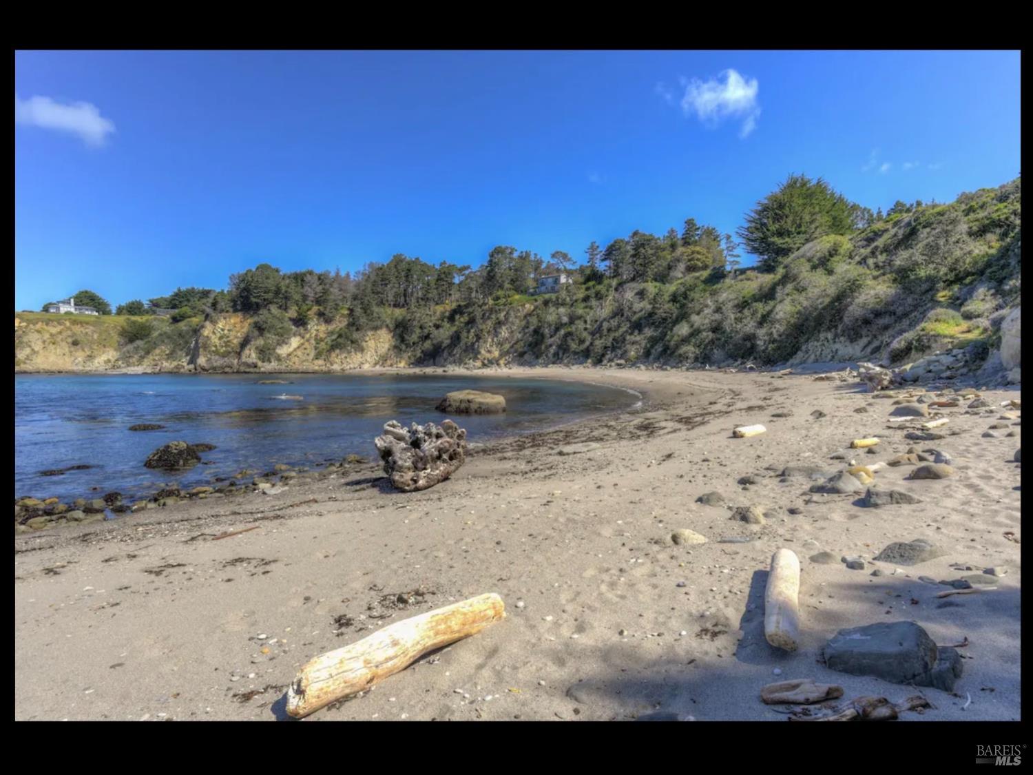 46801 Iversen Drive Gualala CA 95445