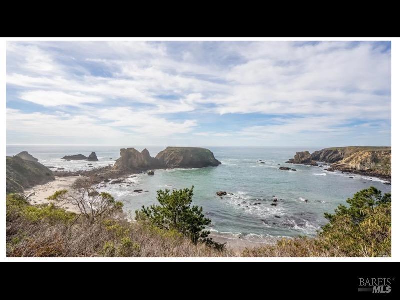 46801 Iversen Drive Gualala CA 95445