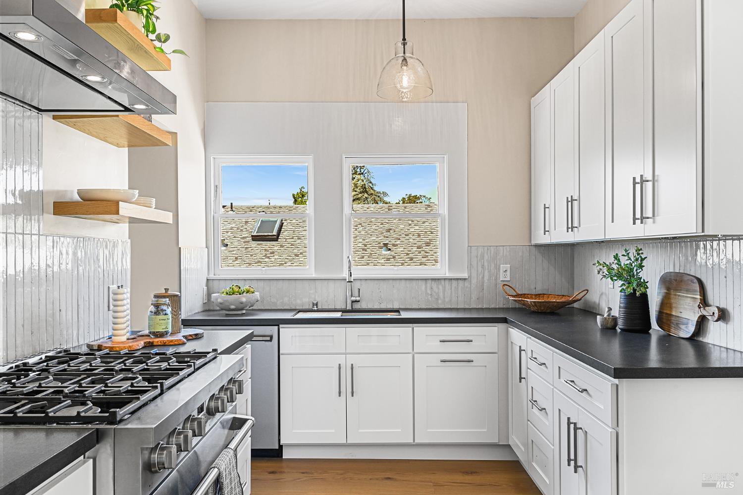 1121 F Street Petaluma CA 94952