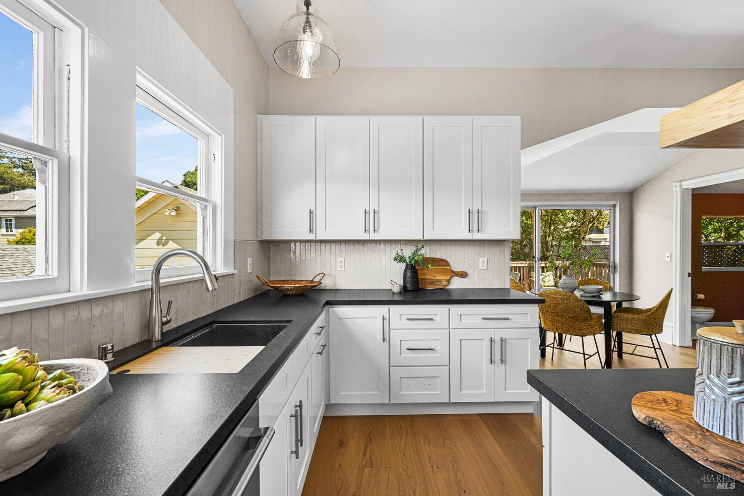 1121 F Street Petaluma CA 94952
