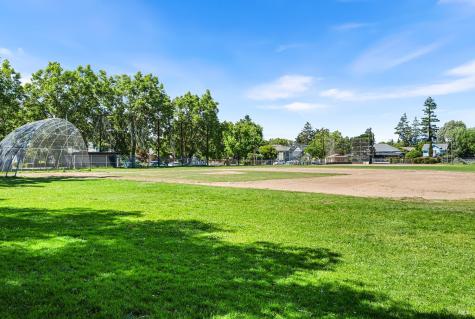 1121 F Street Petaluma CA 94952