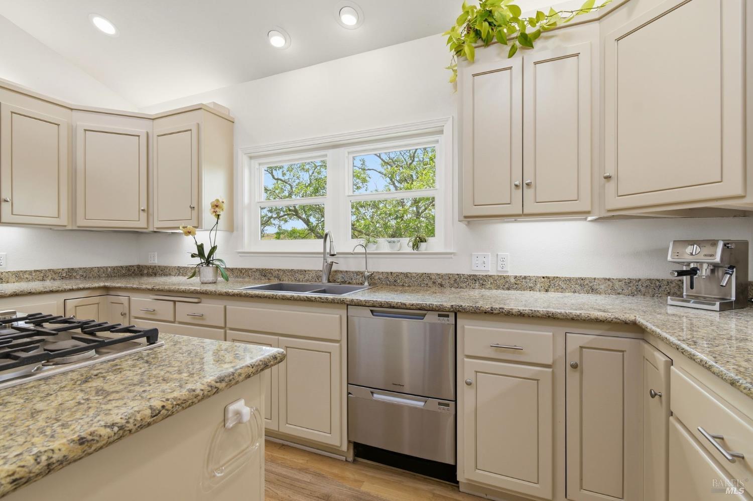 3223 Canfield Road Sebastopol CA 95472
