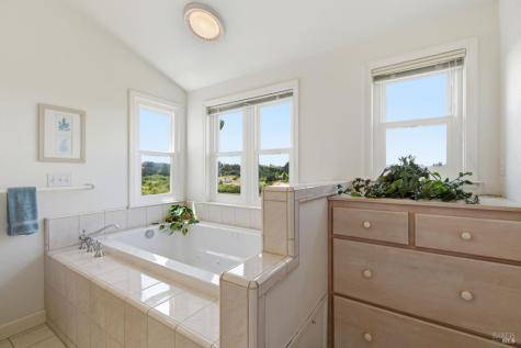 3223 Canfield Road Sebastopol CA 95472