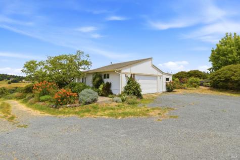 3223 Canfield Road Sebastopol CA 95472