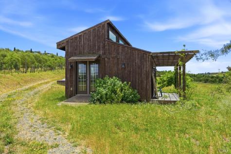 3223 Canfield Road Sebastopol CA 95472