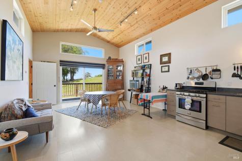 3223 Canfield Road Sebastopol CA 95472