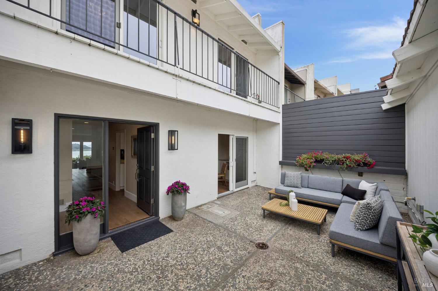 100 Red Hill Circle Belvedere Tiburon CA 94920