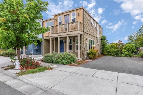 2042 Ravello Way Santa Rosa CA 95403