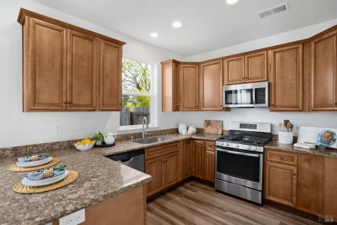 2042 Ravello Way Santa Rosa CA 95403
