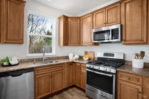 2042 Ravello Way Santa Rosa CA 95403