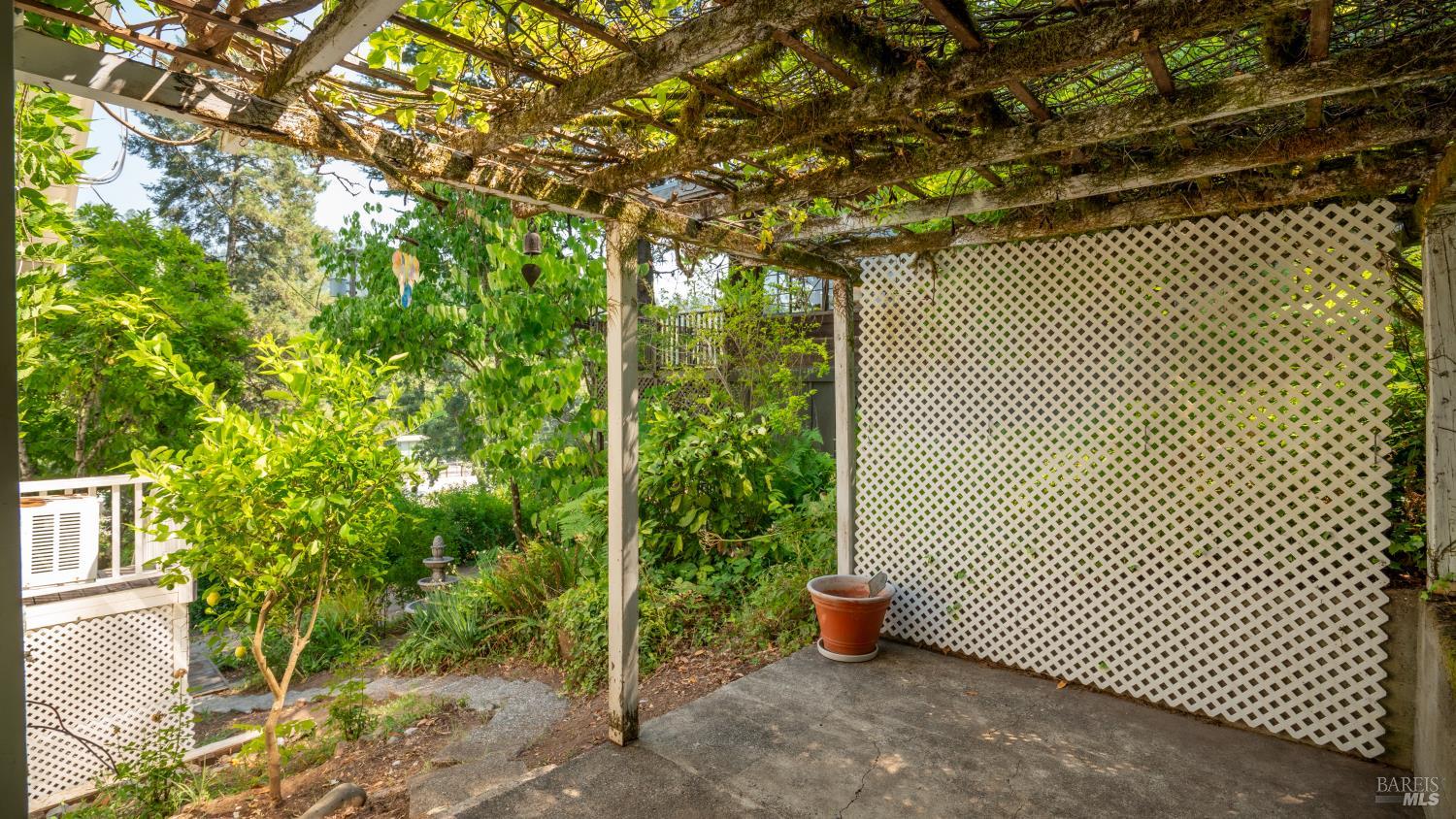 15298 Orchard Road Guerneville CA 95446
