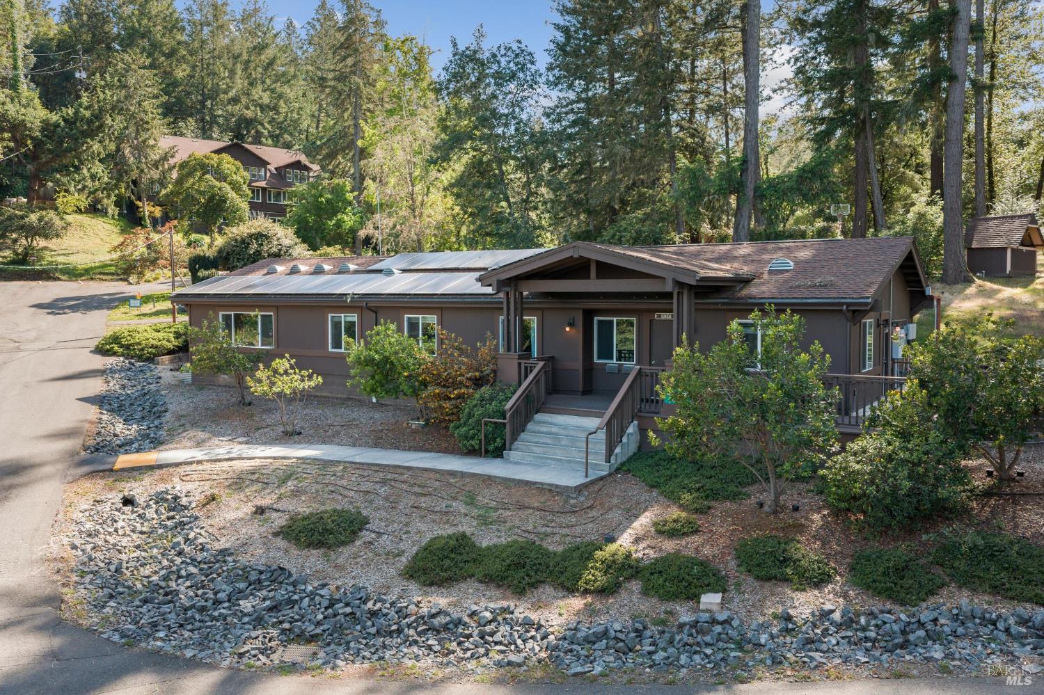 2264 Green Hill Road Sebastopol CA 95472