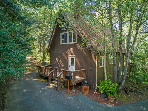 2264 Green Hill Road Sebastopol CA 95472