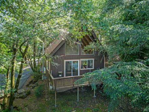 2264 Green Hill Road Sebastopol CA 95472
