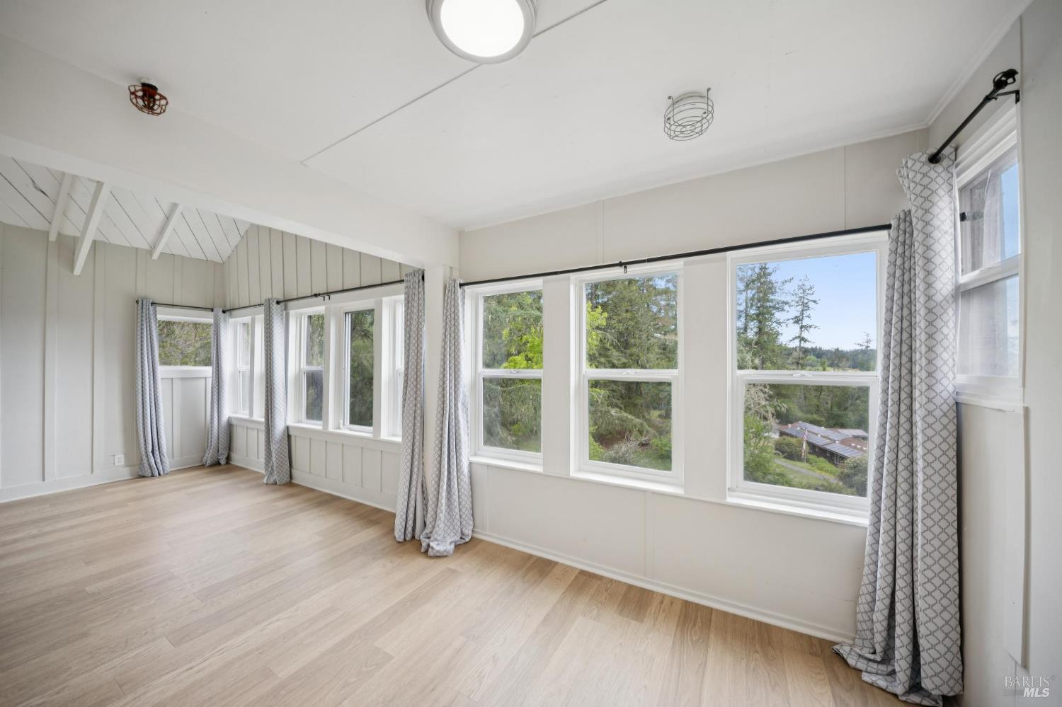 2264 Green Hill Road Sebastopol CA 95472