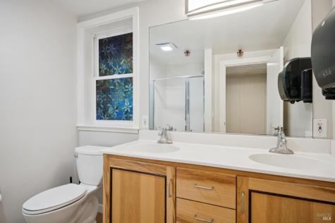 2264 Green Hill Road Sebastopol CA 95472