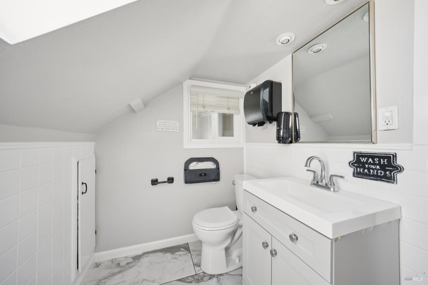 2264 Green Hill Road Sebastopol CA 95472
