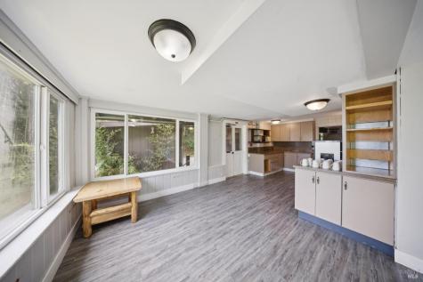 2264 Green Hill Road Sebastopol CA 95472