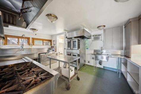 2264 Green Hill Road Sebastopol CA 95472