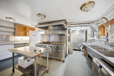 2264 Green Hill Road Sebastopol CA 95472