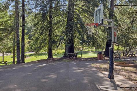 2264 Green Hill Road Sebastopol CA 95472
