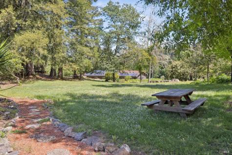 2264 Green Hill Road Sebastopol CA 95472