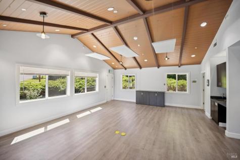 2264 Green Hill Road Sebastopol CA 95472