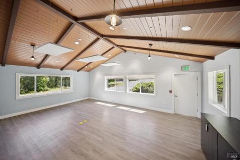 2264 Green Hill Road Sebastopol CA 95472