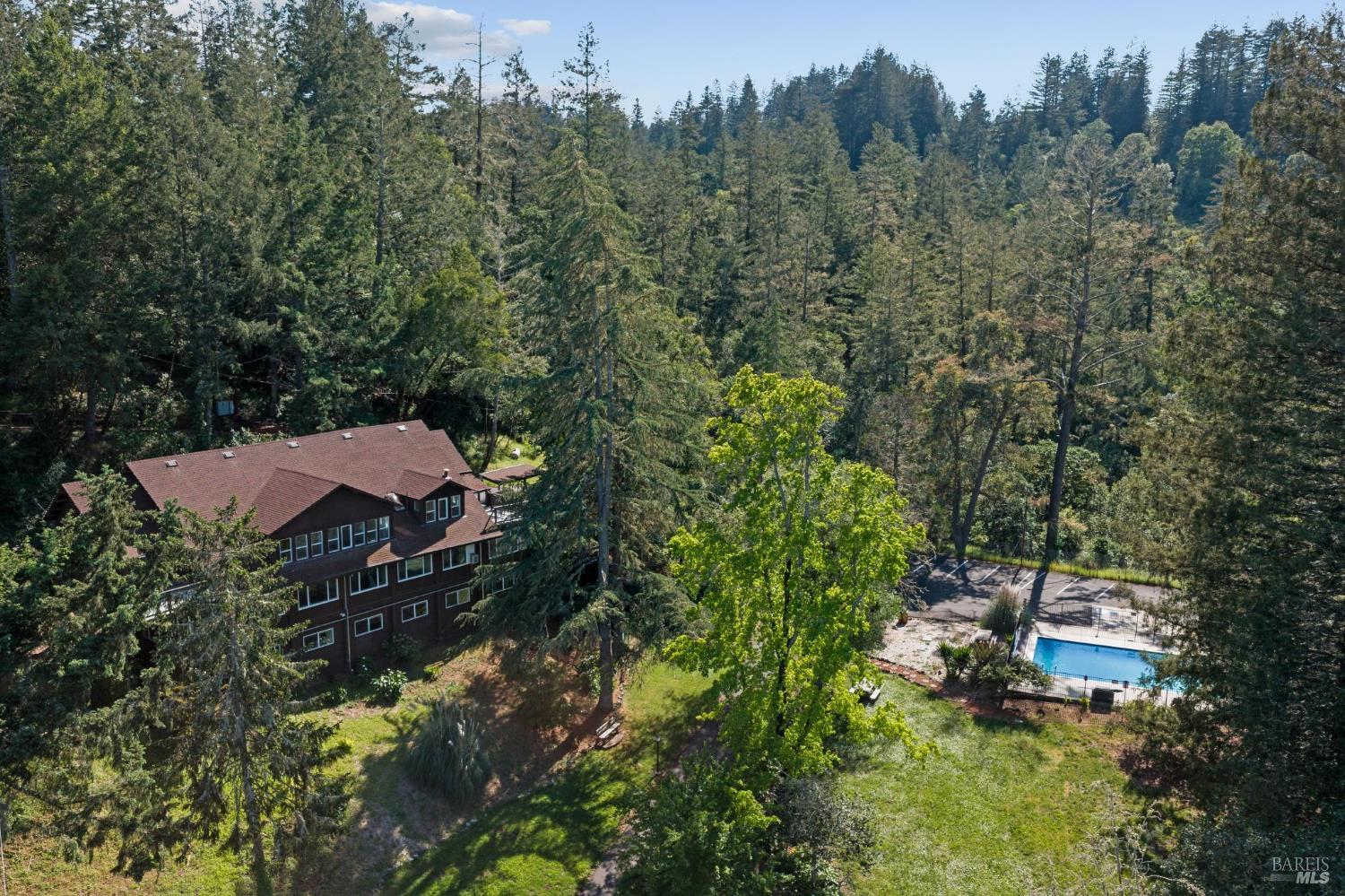 2264 Green Hill Road Sebastopol CA 95472