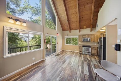 2264 Green Hill Road Sebastopol CA 95472