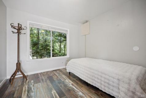 2264 Green Hill Road Sebastopol CA 95472