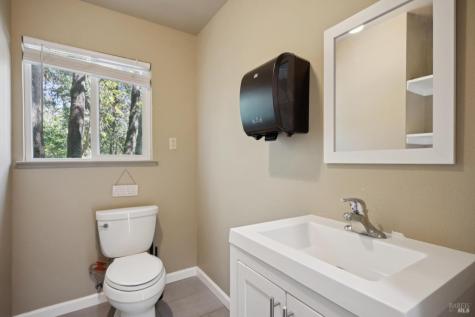 2264 Green Hill Road Sebastopol CA 95472