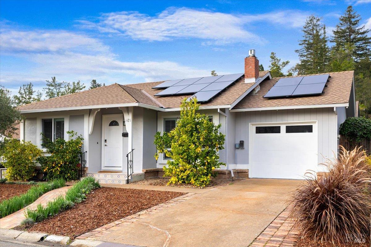 1421 Oak Circle Healdsburg CA 95448
