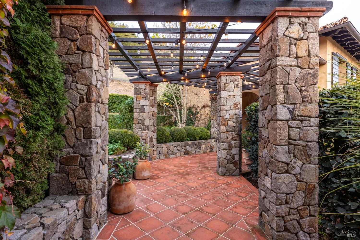 5733 Cottage Ridge Road Santa Rosa CA 95403