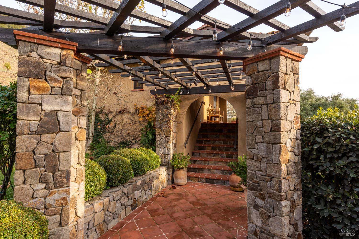 5733 Cottage Ridge Road Santa Rosa CA 95403