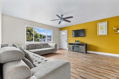 54 Larkfield Maples Court Santa Rosa CA 95403