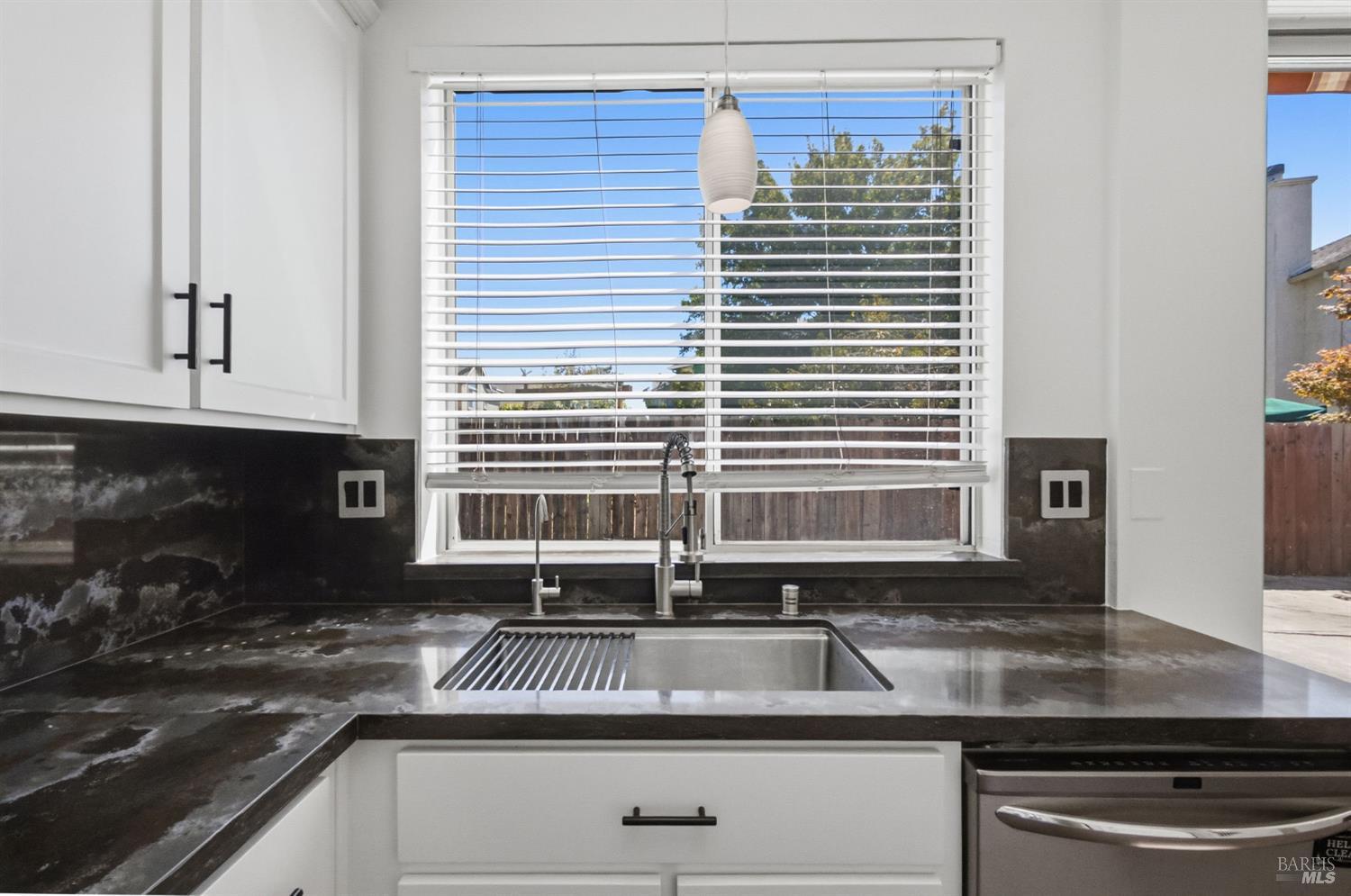 289 Tamarisk Circle Suisun City CA 94585