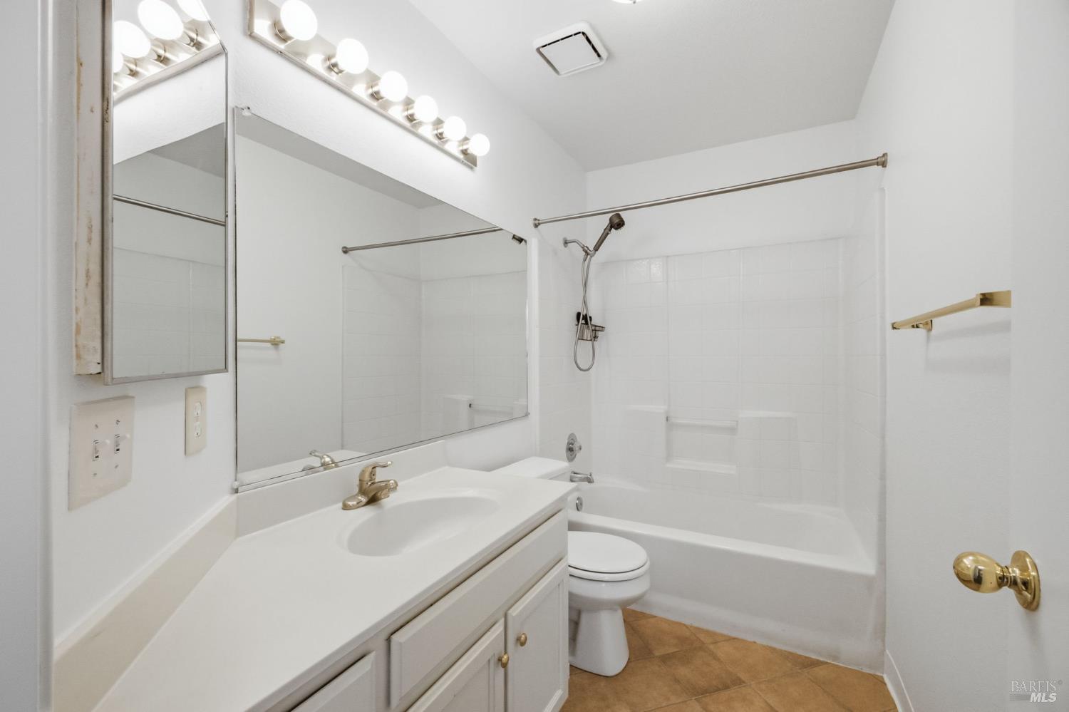 289 Tamarisk Circle Suisun City CA 94585