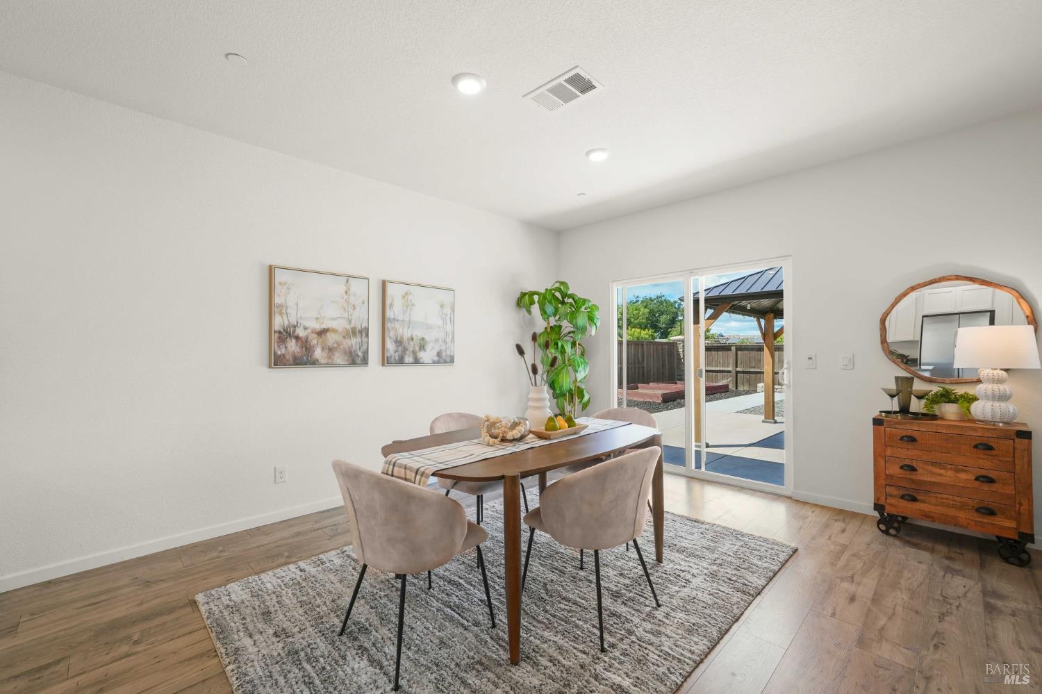 670 Wisteria Lane Dixon CA 95620