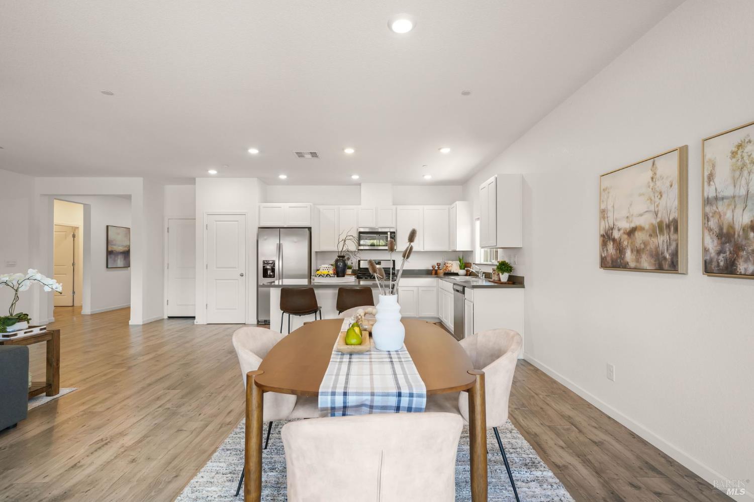 670 Wisteria Lane Dixon CA 95620