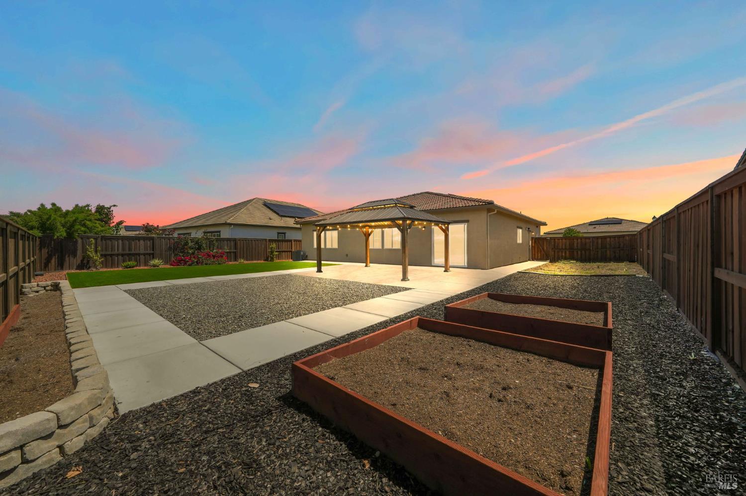 670 Wisteria Lane Dixon CA 95620