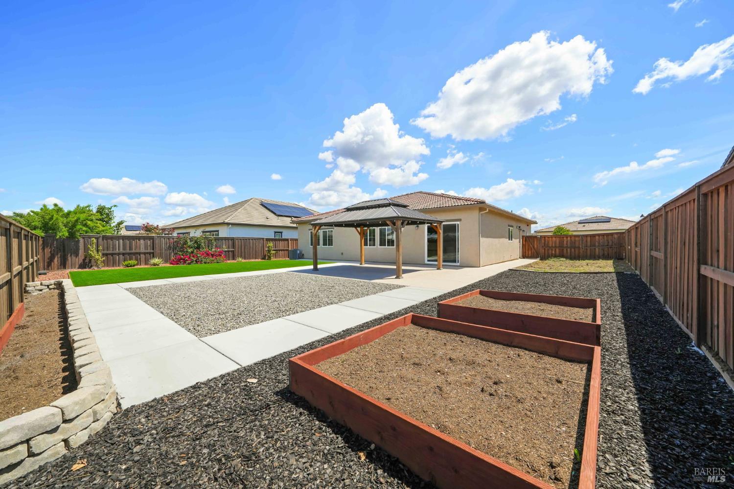 670 Wisteria Lane Dixon CA 95620